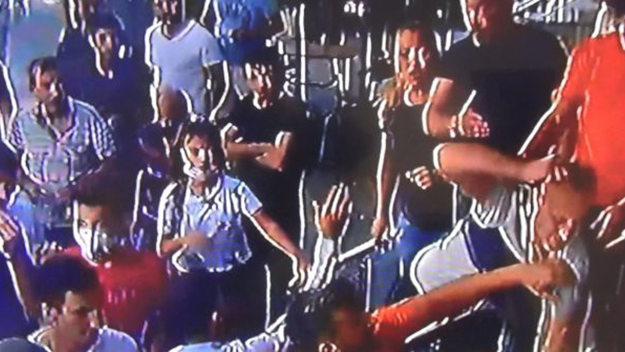 Bakkalda 13 yaşındaki çocuğa taciz iddiasına linç girişimi