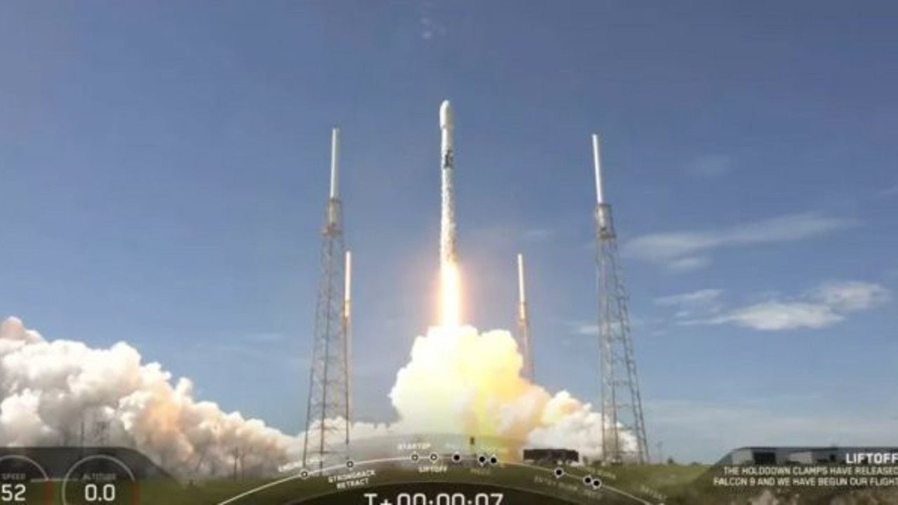 SpaceX, 58 Starlink uydusunu daha uzaya gönderdi
