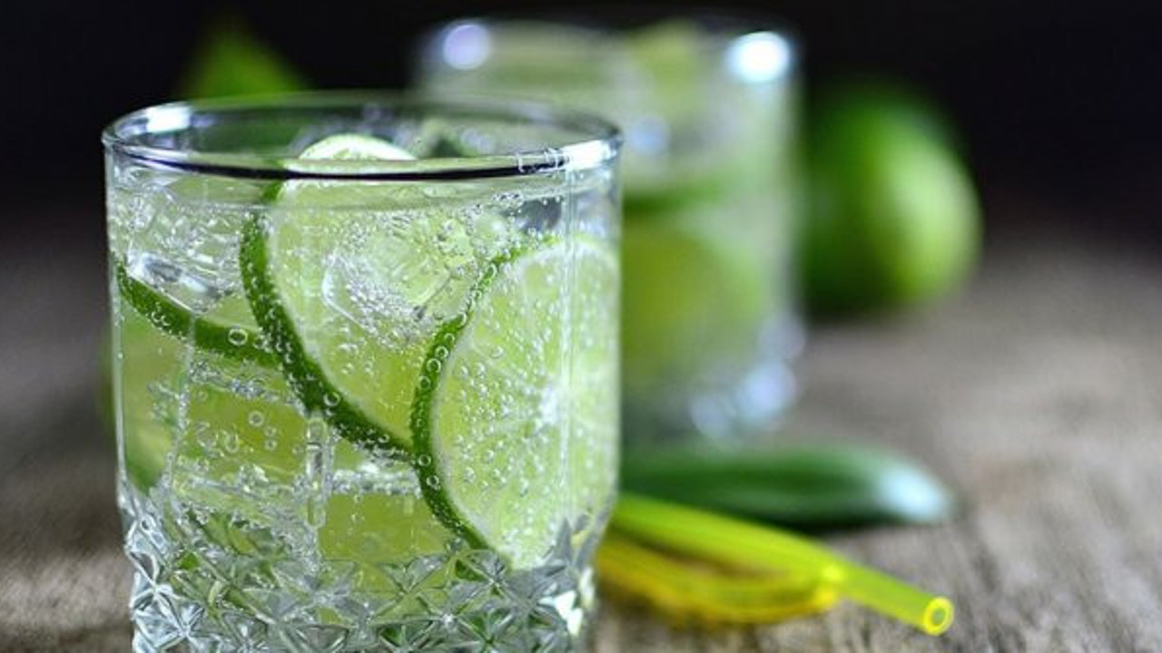 Bu içecek diş çürümesine birebir! Günde 2 bardak yeterli