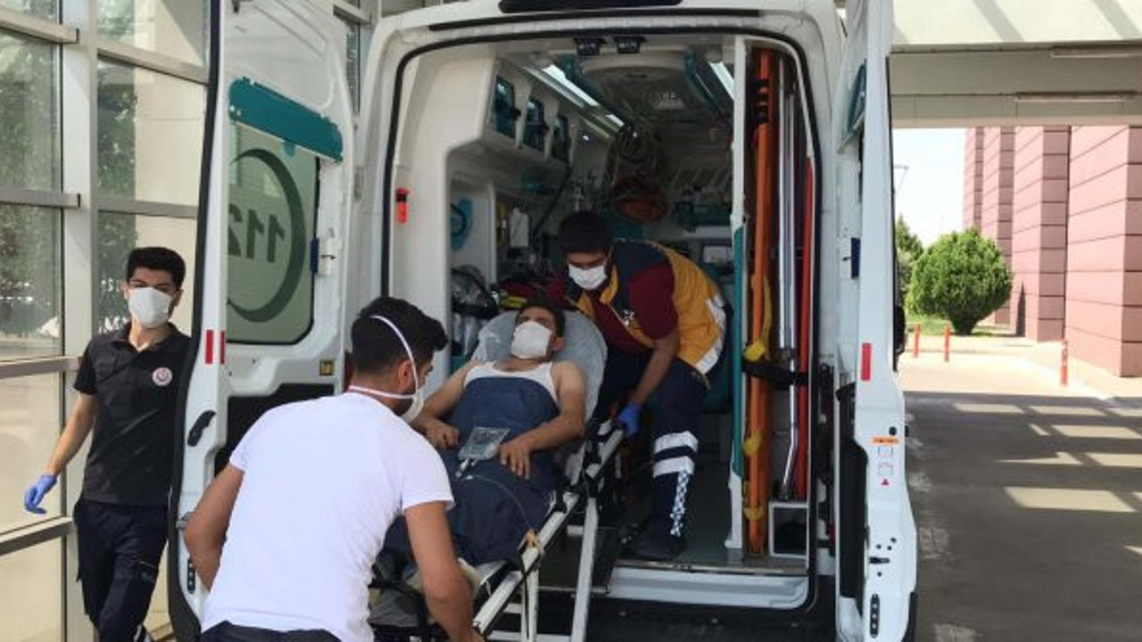 Zabıta memuru, tartıştığı husumetlisini ayağından vurdu