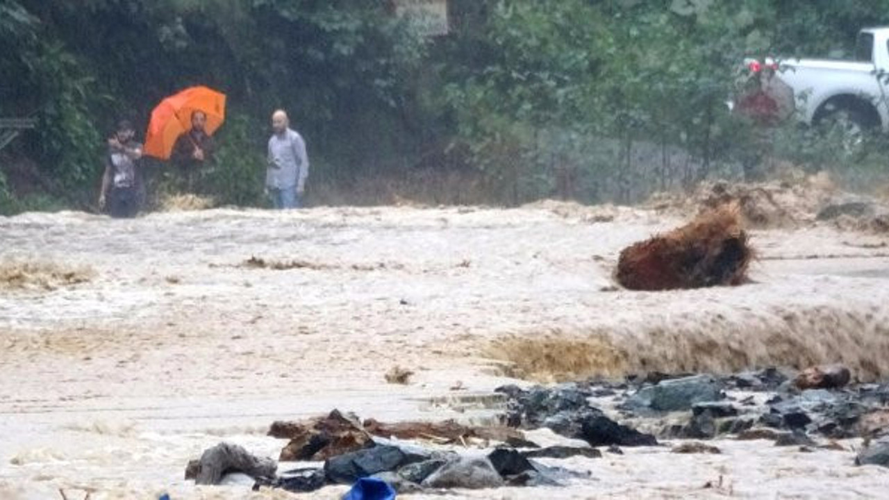 Dikkat... Dikkat... Meteoroloji sel bölgesi hem sarı hem turuncu alarm verdi
