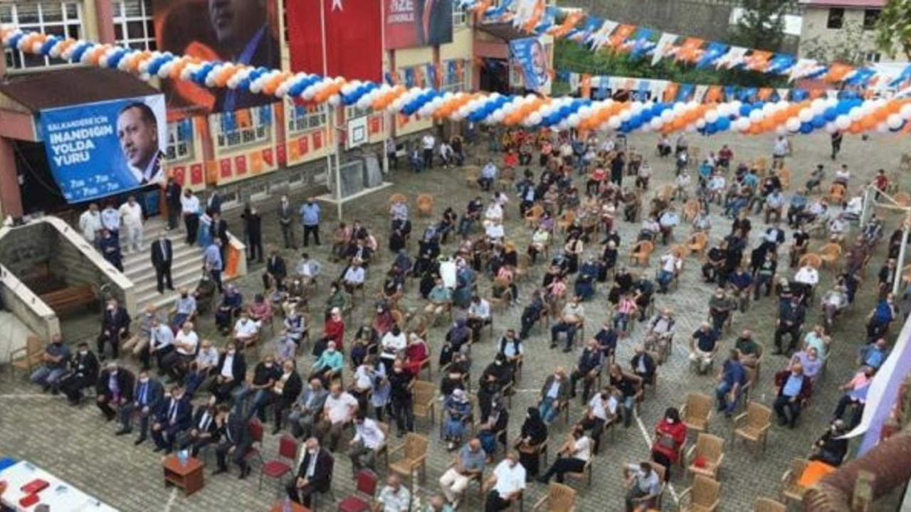 Siyaset okula girdi! CHP ve İYİ Parti tepki gösterdi! Milli Eğitim Müdürü'nün istifası istendi