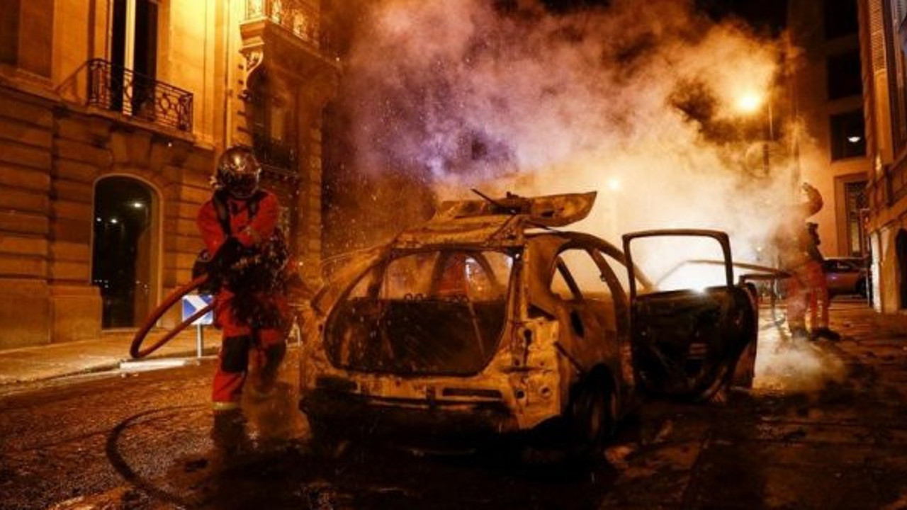 Paris kaçan şampiyonluğa yanıyor: 83 gözaltı!