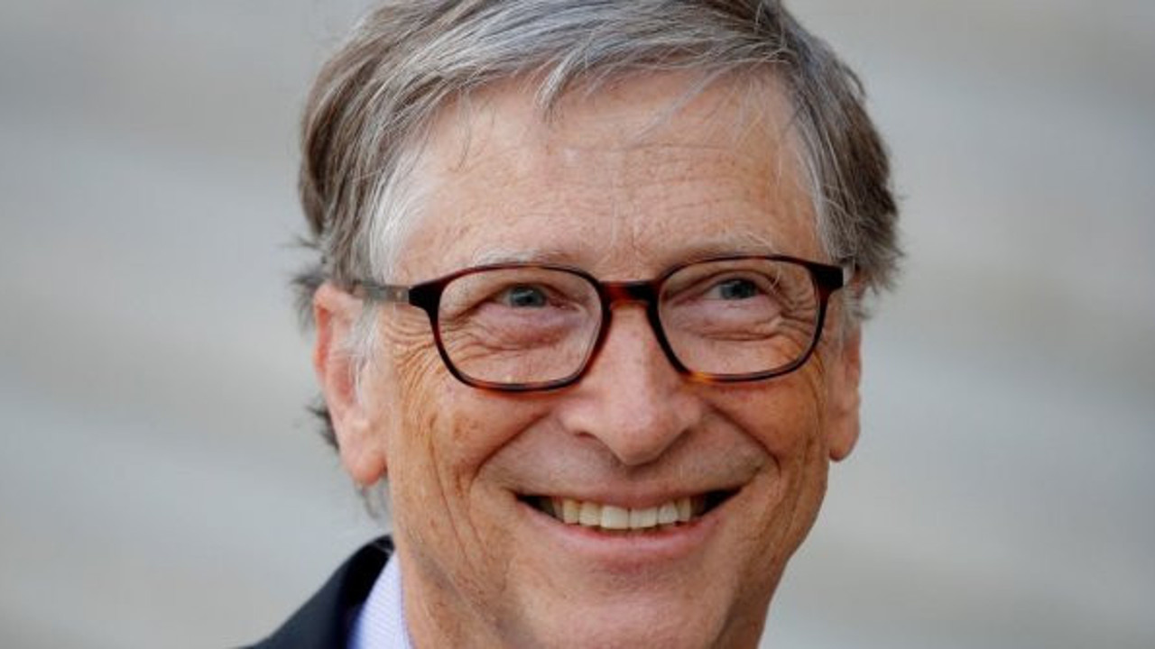 Tüm şüpheleri üzerinde taşıyan Bill Gates, Korona'yla ilgili hiç kimsenin bilmek istemediği gerçeği açıkladı