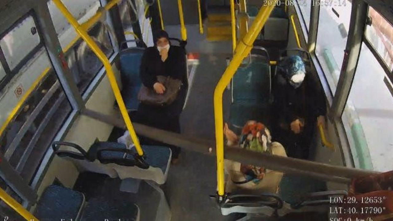 3 metrelik demir boru otobüse ok gibi saplandı