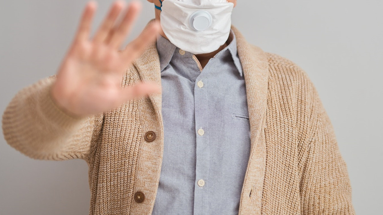 Korona virüs salgınında her şey başa dönebilir: İkinci kez hastalığa yakalanan adam hakkında şok gelişme