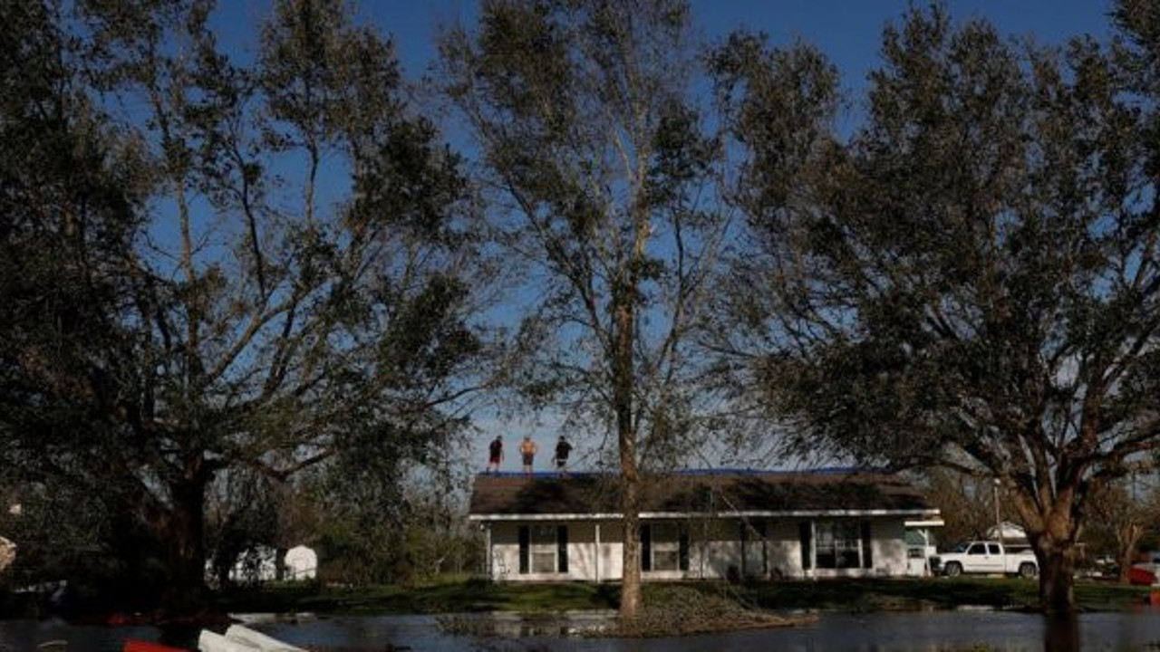 ABD'de Laura kasırgasında ölenlerin sayısı yükseldi