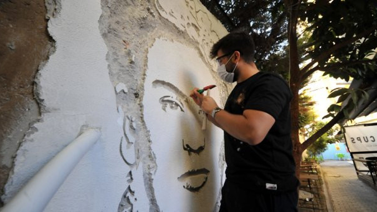 Duvarları kırarak sanat yapıyorlar! Frida Kahlo portesi şaşkına çevirdi