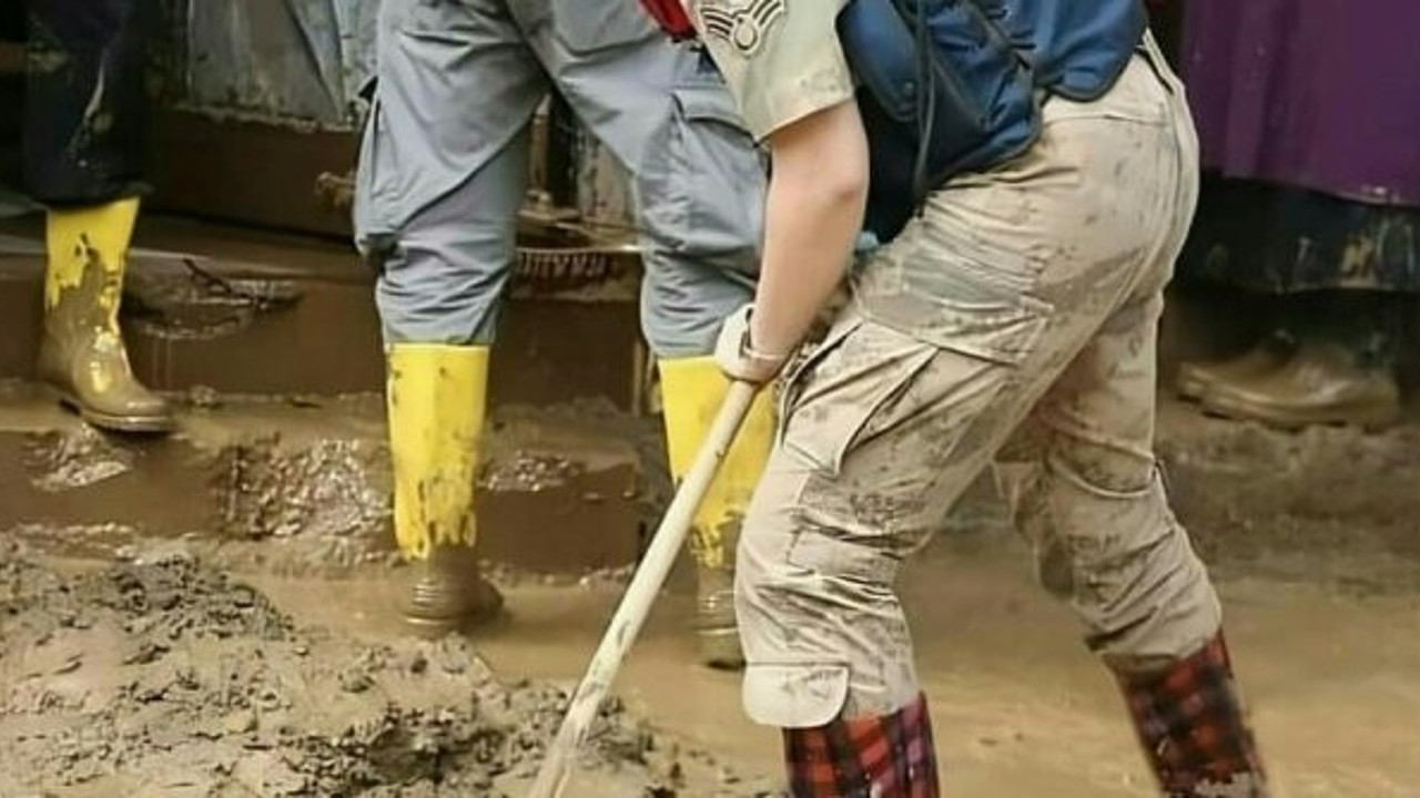 Bakan Süleyman Soylu 'günün fotoğrafı' başlığı ile paylaştı: Giresun'da seferberlik, kadın jandarma görev başında