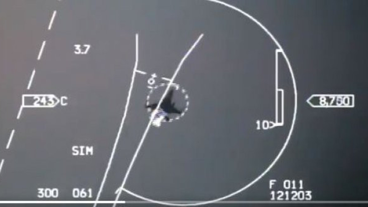 Türk pilot o uyarıya rağmen Yunan’ın peşini bırakmadı, 6 Yunan uçağını bölgeden kaçırmıştı, okurken ağlayacaksınız