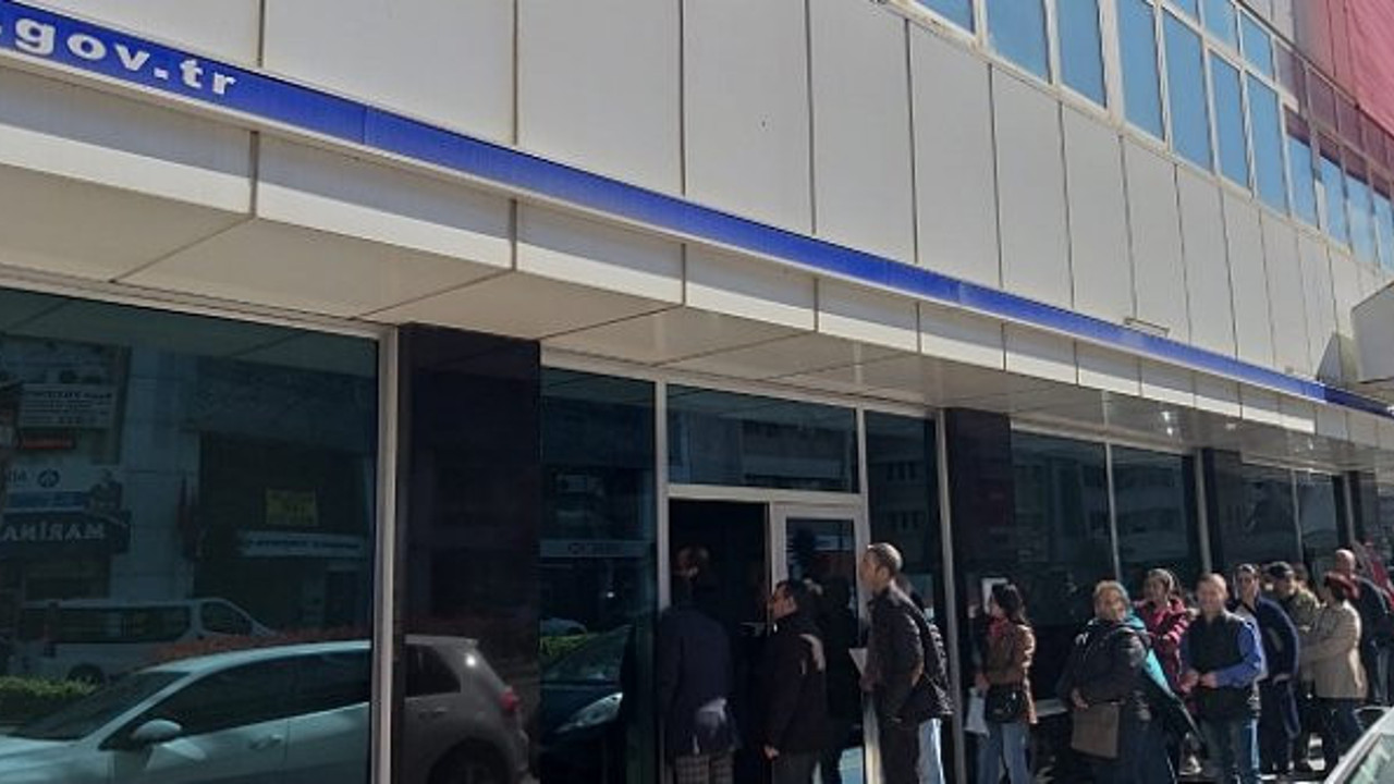 İzmir'de kamu binalarına 'HES' kodu ile girilebilecek