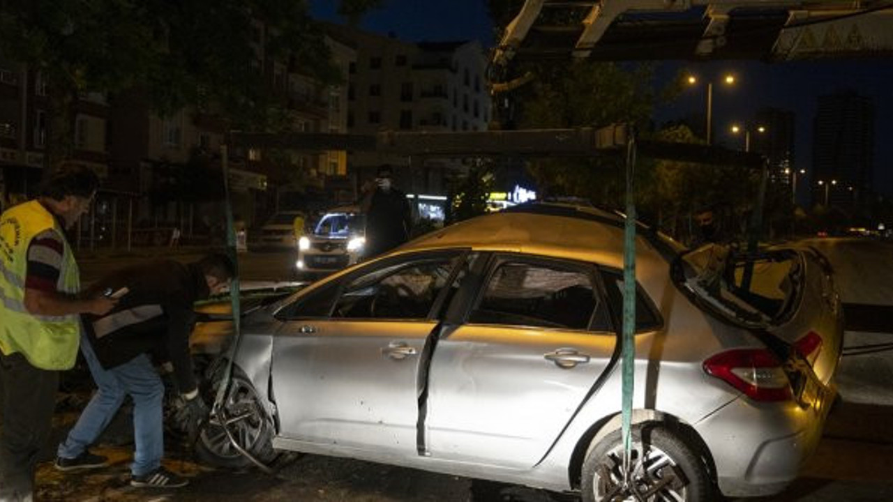 Ankara'da trafik kazası! Yaralanan arkadaşlarını olay yerinde bırakıp kaçtılar
