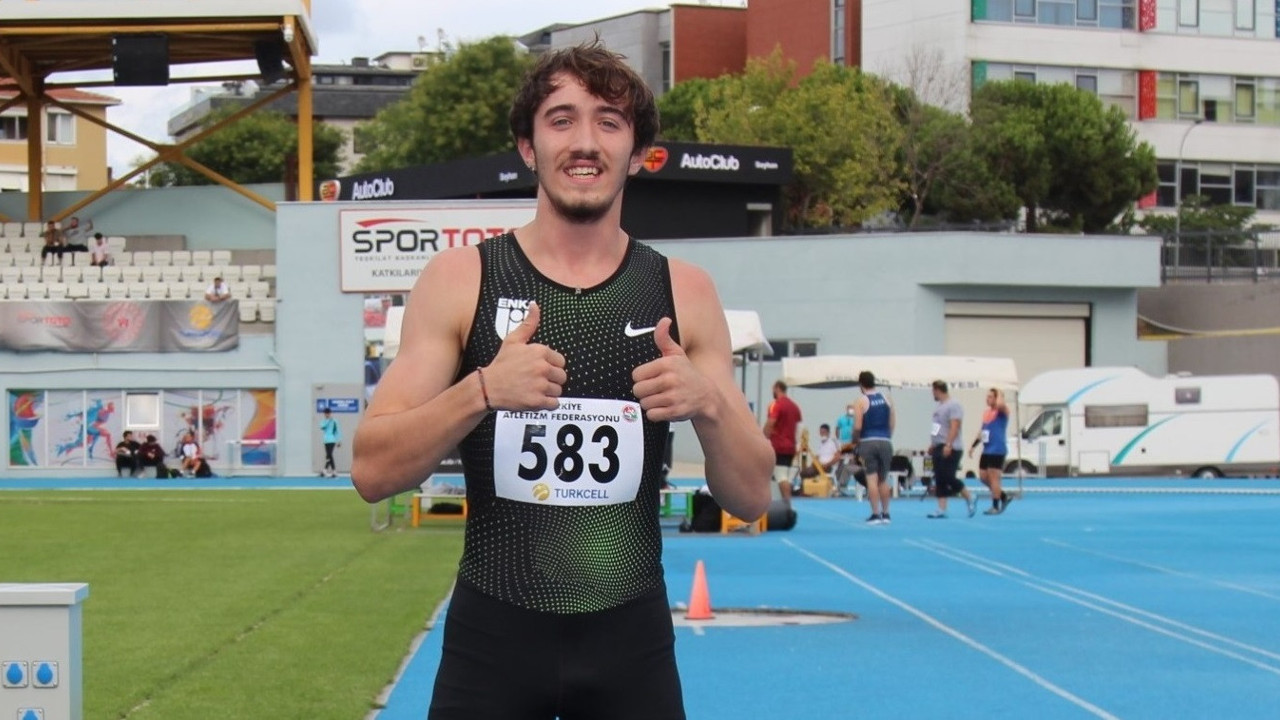 Berke Akçam’dan tarihi performans