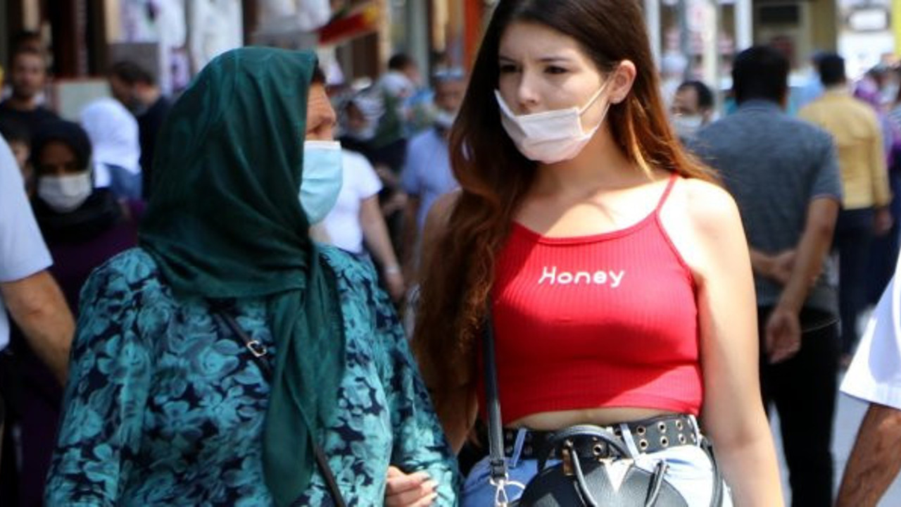 Biz de bu maskelerle korona virüsten korunmaya çalışıyoruz, vakaların neden arttığı belli oldu