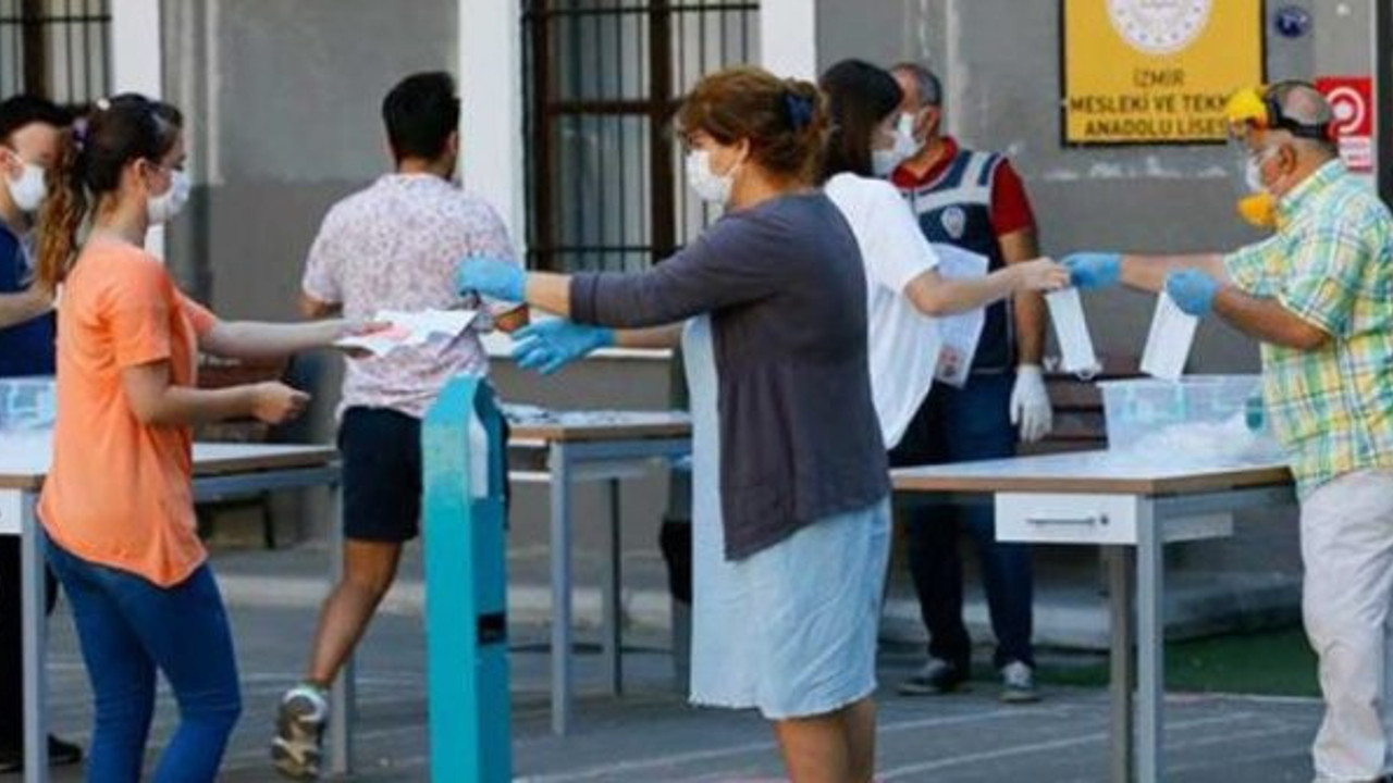 KPSS bitti tartışmalar başladı: Çıkmak yasak, maske takmak değil