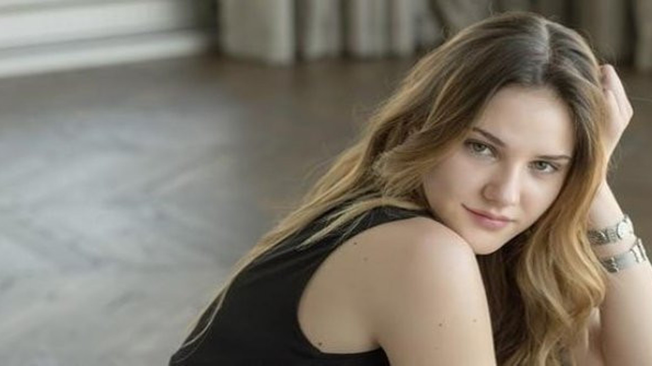 Aşk 102 dizisinin setinde korona paniği! Testi pozitif olanlar arasında Alina Boz'da var