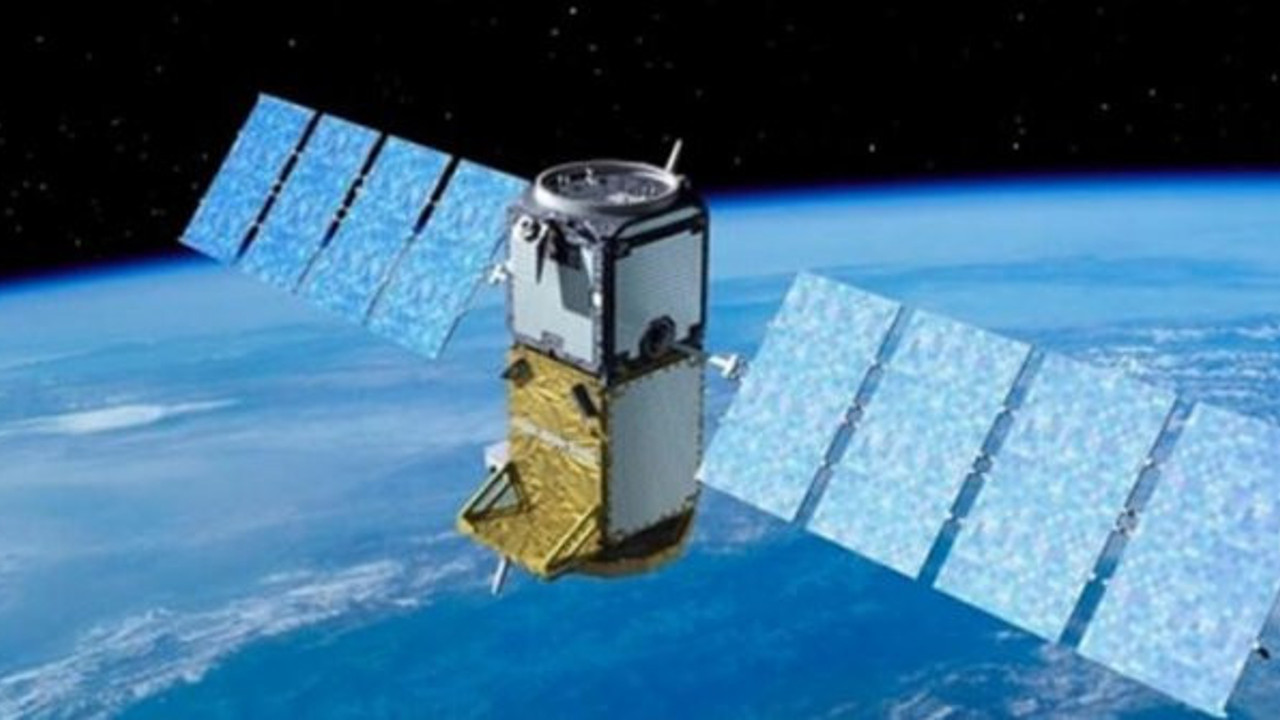 'Gökyüzünde dengeleri değiştirecek' diye duyuruldu: Türkiye'nin uydusunu Space X gönderecek