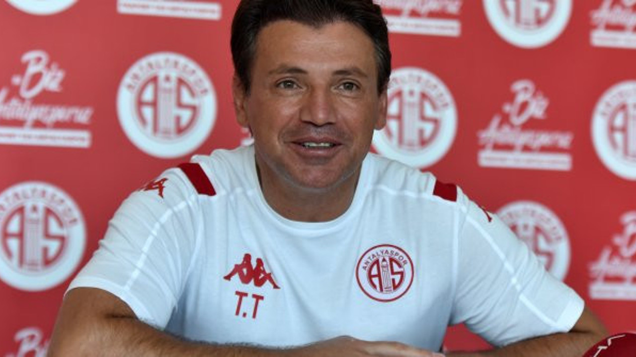 Antalyaspor teknik direktörü Tamer Tuna'dan Nazım Sangare açıklaması