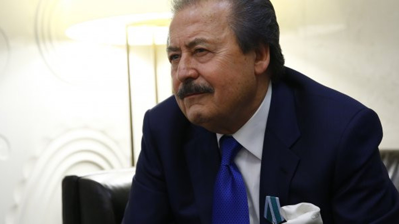 Cavit Çağlar'dan Olay TV ile ilgili olay yorum: Kulağından tutup atarım