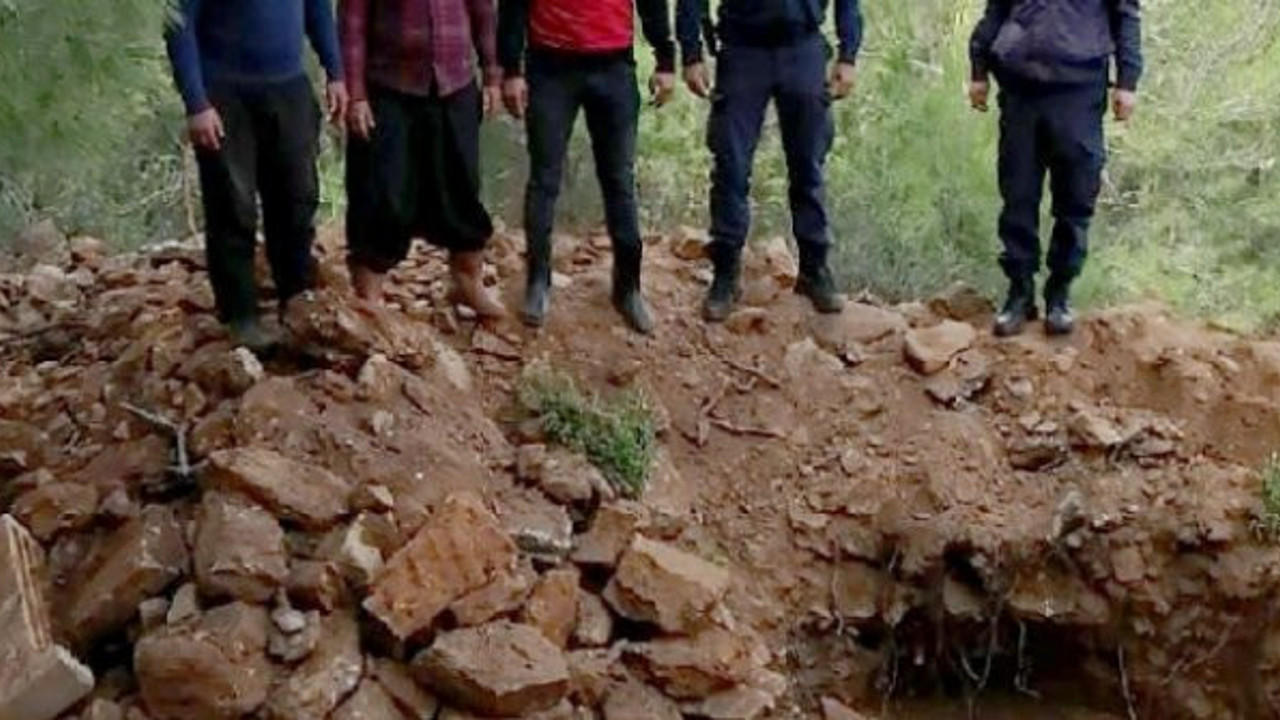 İznik'te kaçak kazı yaparken suçüstü yakalandılar!