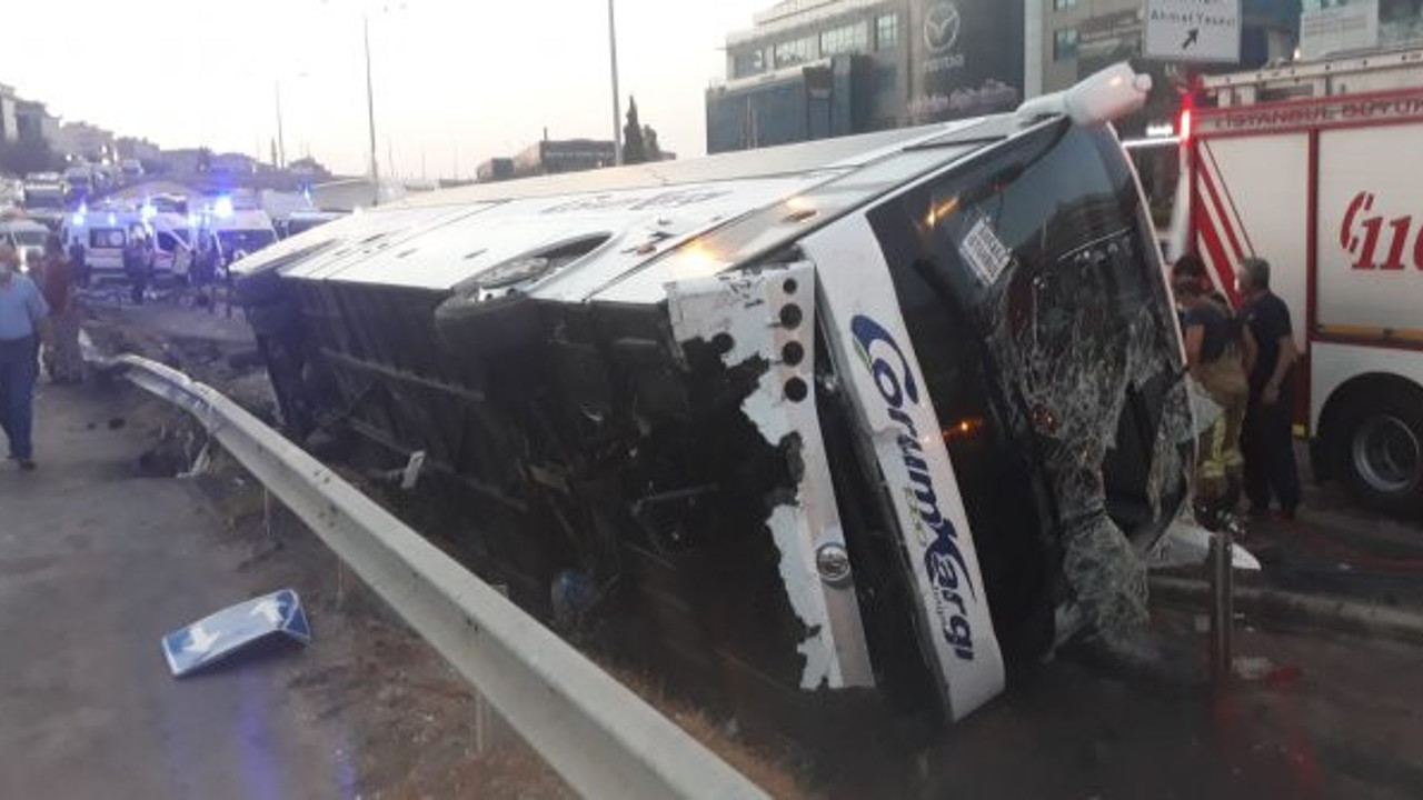 Son dakika...Pendik'te yolcu otobüsü devrildi! Yaralılar var