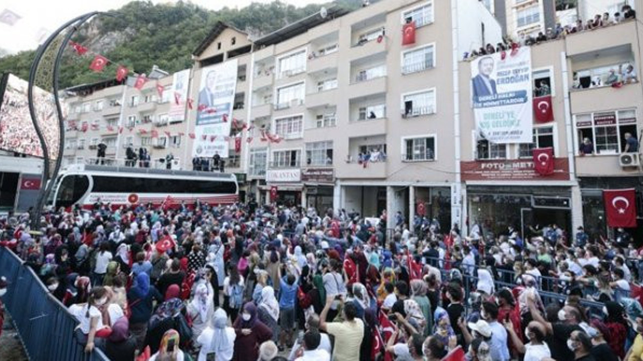 AKP mitinglerine virüs girmiyor mu!