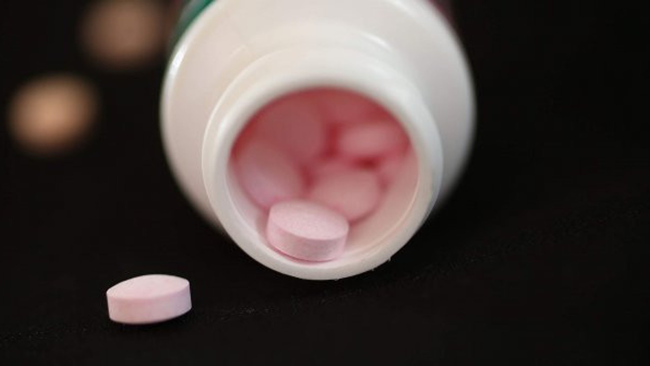 Bakanlık kanser ilacı vermek için vatandaştan mahkeme kararı bekliyor