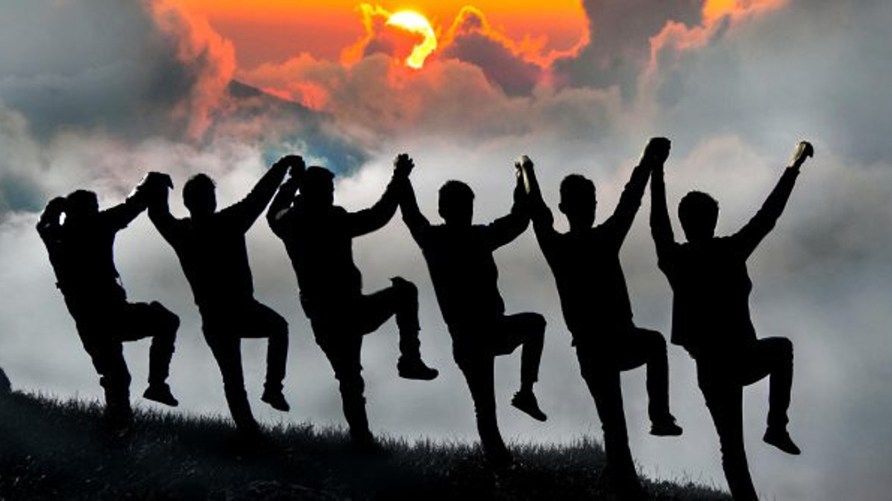 Karadeniz'de bulutların üzerinde çay keyfi