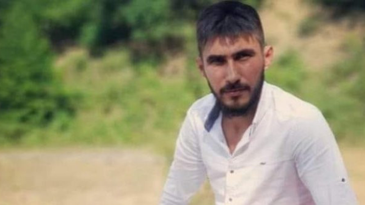 Kestiği ağaçla arkadaşını öldürdü