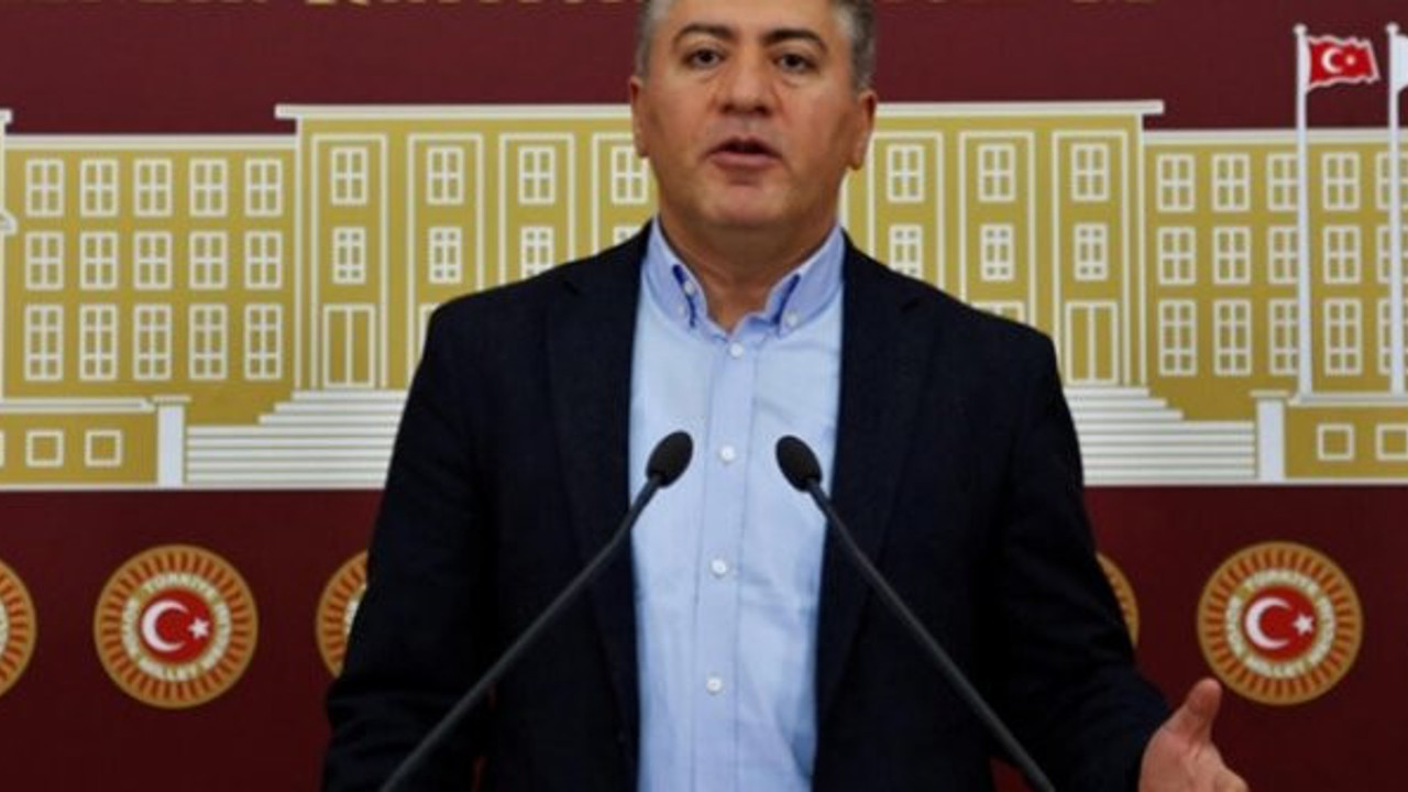 Ankaralı taksicilere koronalı taşıtılıyor. CHP Ankara Milletvekili Murat Emir isyan etti