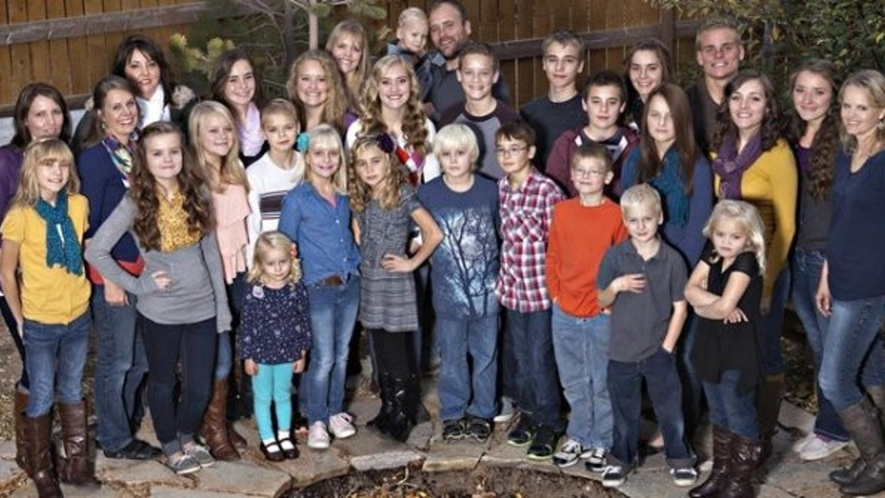 Çok eşli piskoposun hayatı belgesel oldu