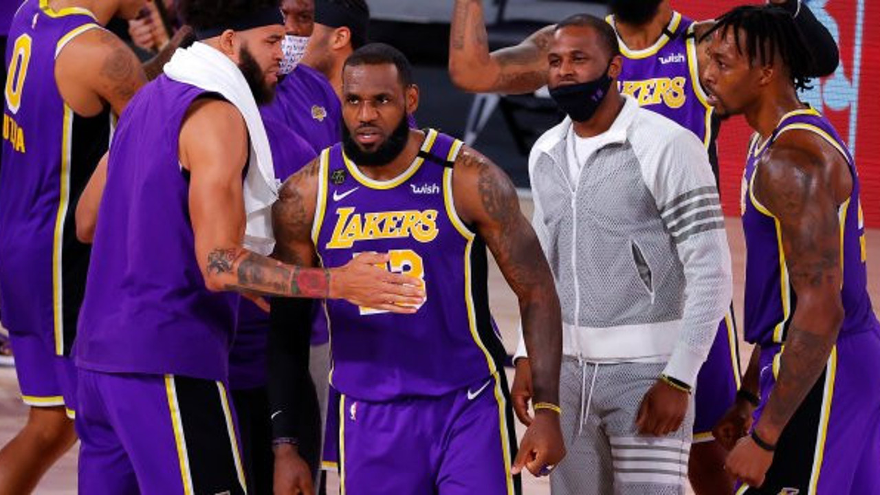 Lakers 10 yıl sonra finalde