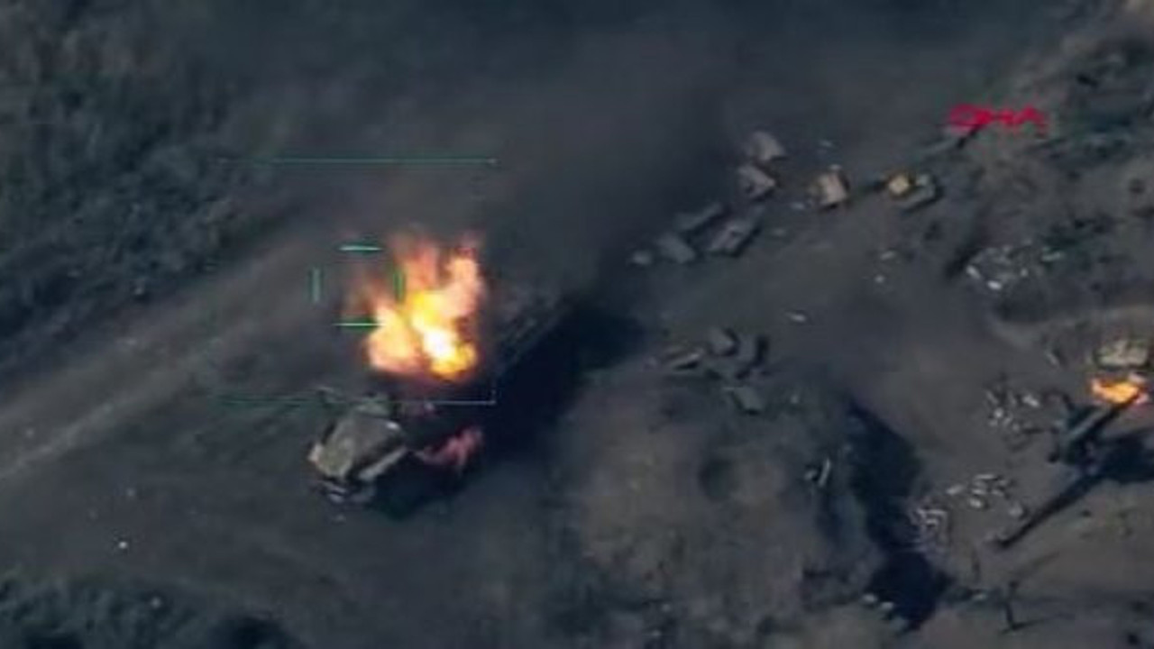 Azerbaycan'dan gece yarısı Ermenistan açıklaması geldi. Çatışmalar gece boyunca sürdü 80 Ermeni öldü 4 tank imha edildi