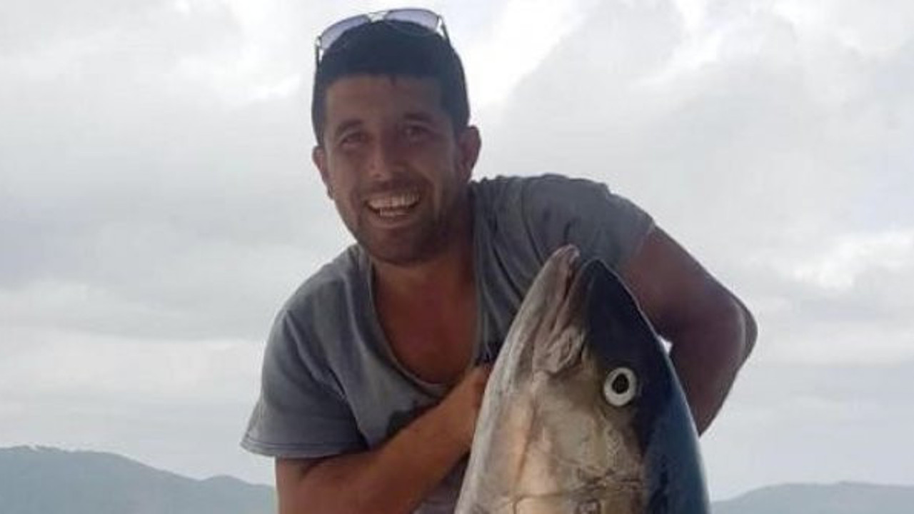 Marmarisli kaptan özel yapım olta ile dev balık yakaladı. Görenler şaşkına döndü. Akyayı rekor fiyata restorana sattı