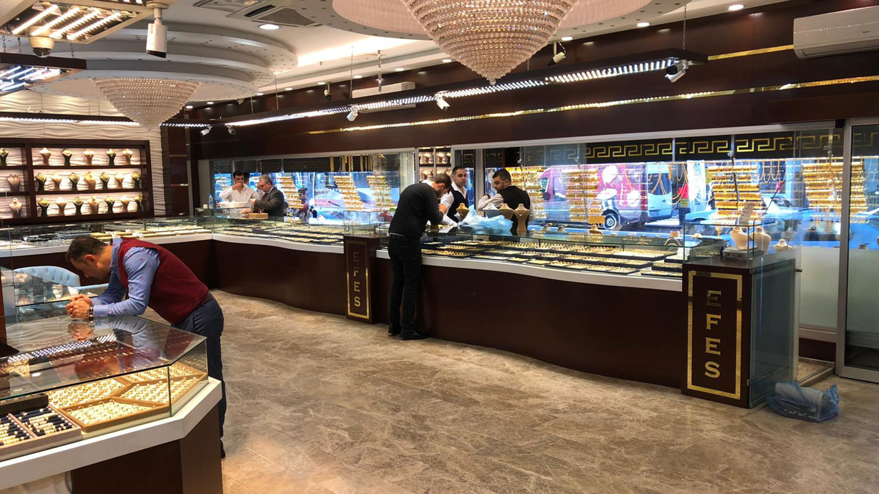 Adanalı kuyumcu soygun girişimine karşı bakın nasıl önlem aldı