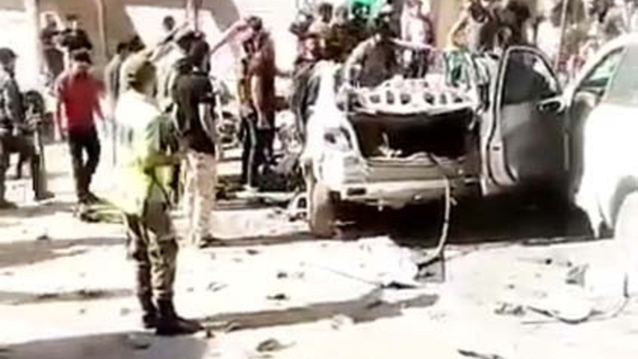 Afrin'de bomba yüklü araçla saldırı, 2 yaralı