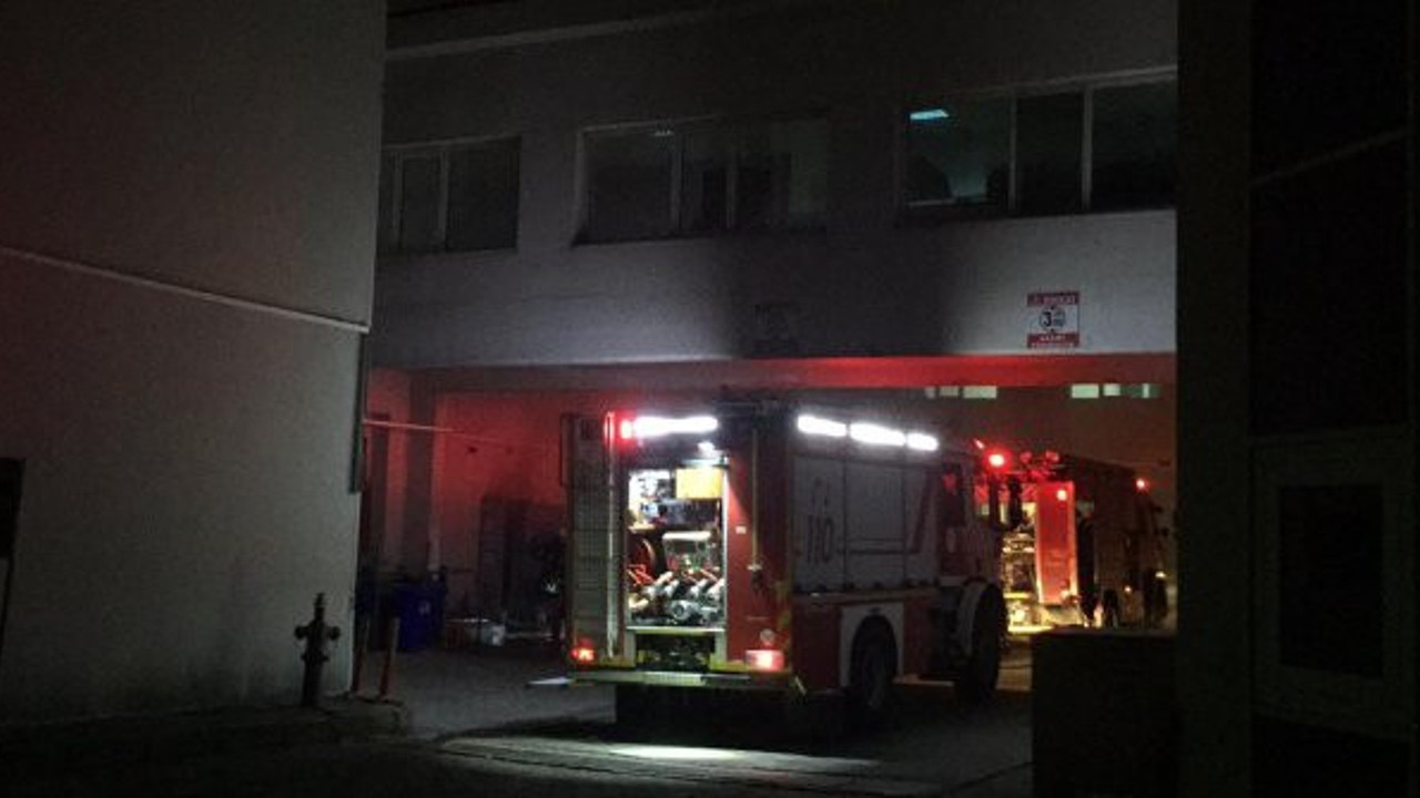 Hastanede facia ucuz atatıldı! Oksijen tüpü deposunda yangın