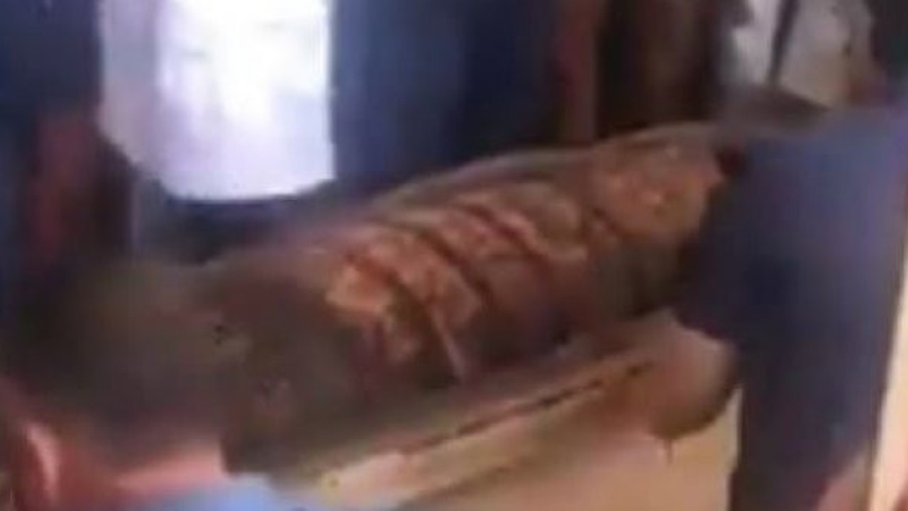 2600 yıllık tabutun içinden bakın ne çıktı, Kapak açıldığında içindekiler olduğu gibi duruyordu