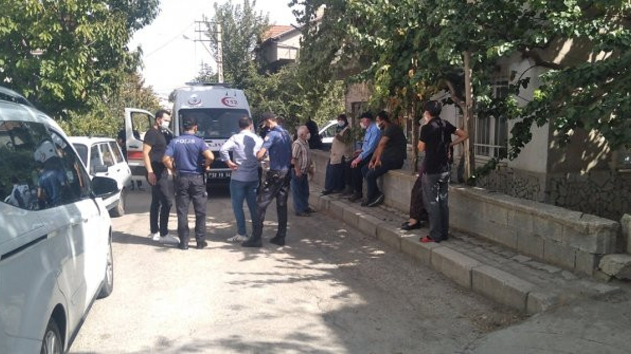 Matematik öğretmeni evinde ölü bulundu