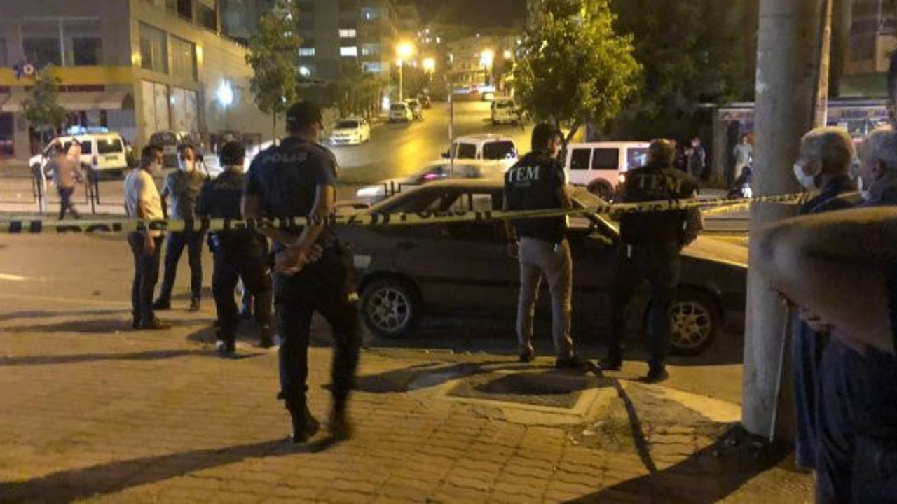 Trafikte 'sıkıştırma' kavgasında bıçaklar, silahlar çekildi! 1 yaralı