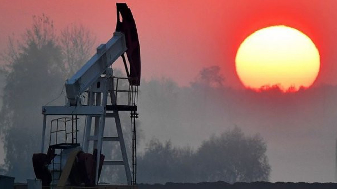 Rusya’nın petrol gelirleri yüzde 40 azaldı