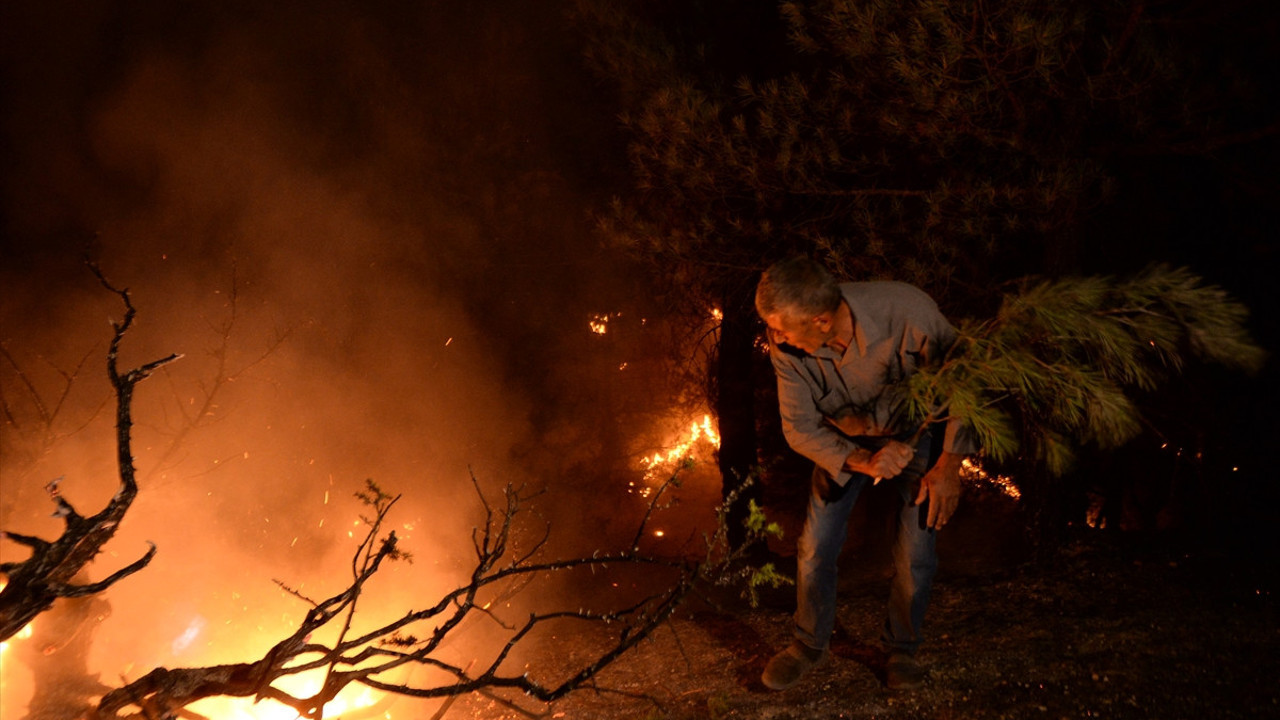 Bir günde 25 yangın! Evler, iş yerleri, fabrikalar, araçlar, arı kovanları ve 70 kişi etkilendi! Hatay’dan sonra Kahramanmaraş’ta da ormanlık alanda alevler yükseldi