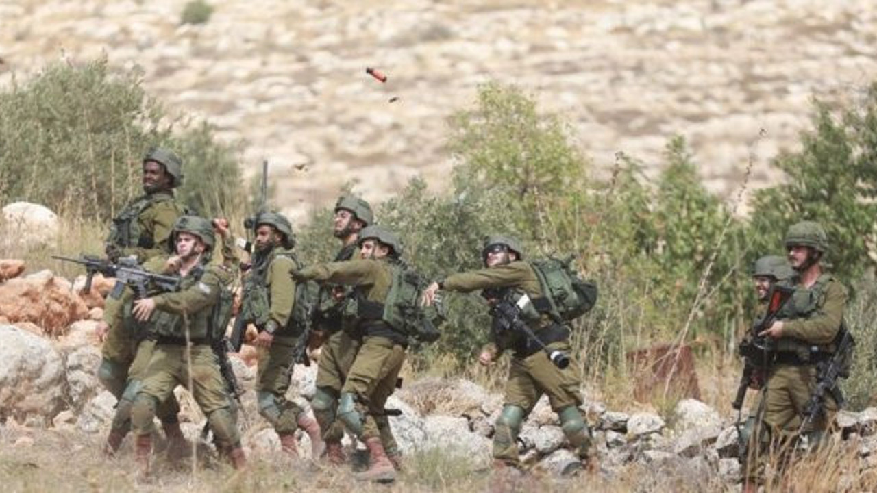 İsrail askerleri Batı Şeria'da 12 Filistinliyi yaraladı