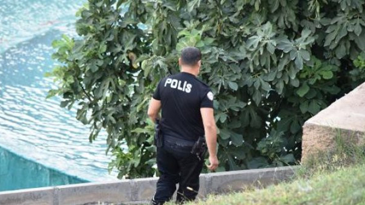 Ayakkabısız ve kelepçeli kaçış. Polisler alarma geçti. Antalya'da nefesler tutuldu.