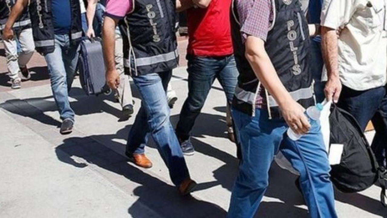 İzmir'de FETÖ'nün TSK yapılanmasına büyük operasyon!