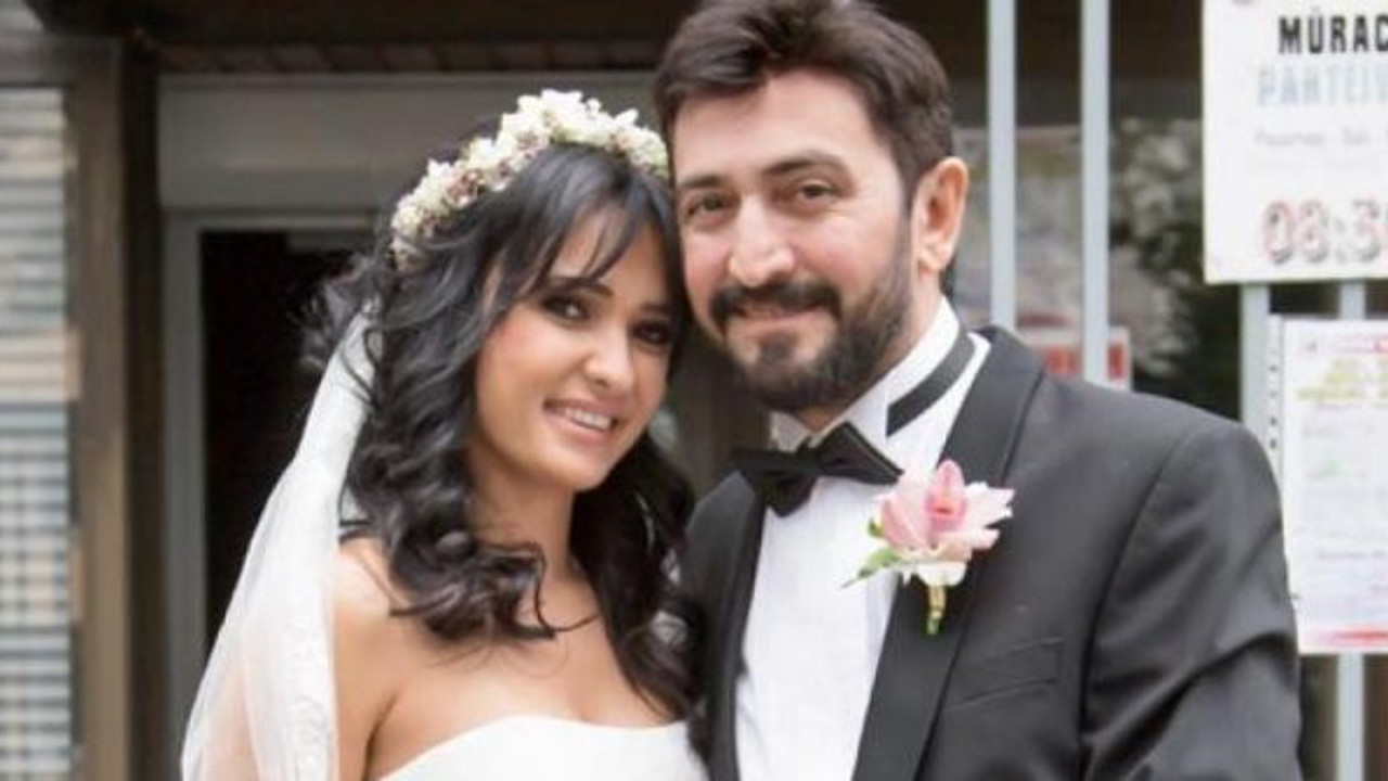 Şarkısında aşk mesajları veren sanatçı karısını evire çevire dövdü. "Hayatı tespih yapmışım, sallıyor muşum" diyordu