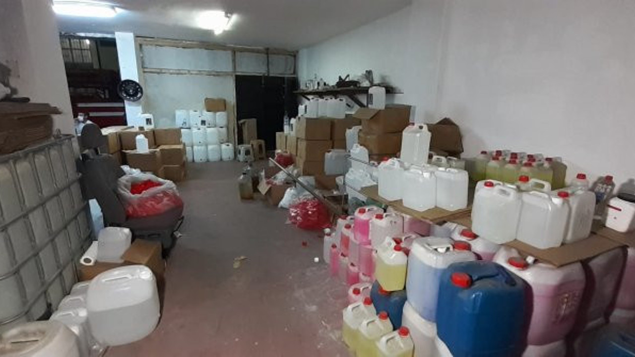 Ölüm sıvısına şok baskın. İstanbul ve İzmir'de yakalandı. Tonlarca ele geçirildi