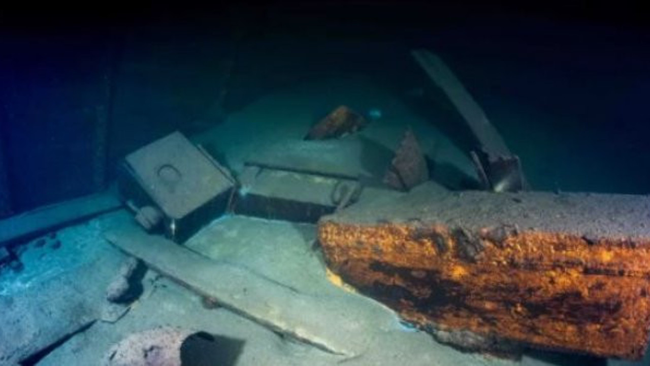 Arkeologlar haberi tüm dünyaya duyurdu. Denizin altından tarih fışkırdı. Almanlar, Ruslardan çalmıştı. Değeri 500 milyon dolar