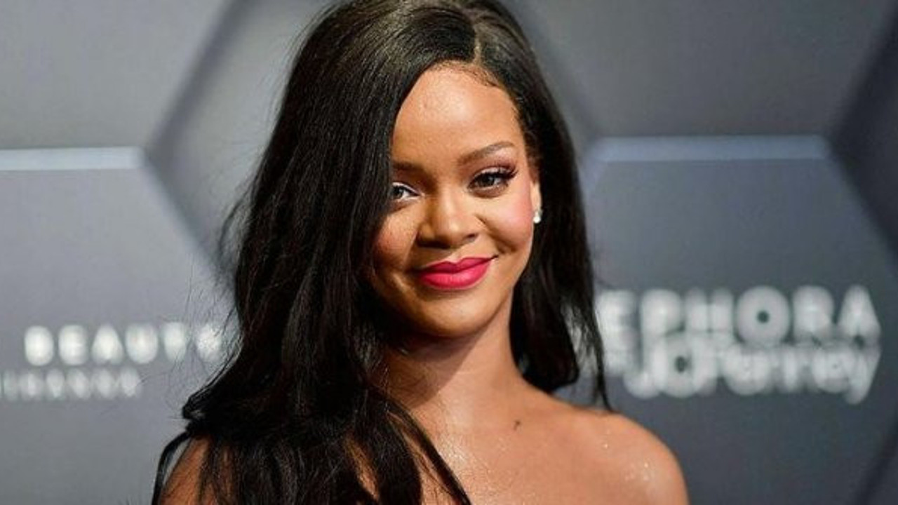 Rihanna Forbes'un kendi girişimleriyle zengin olan kadınlar listesinde