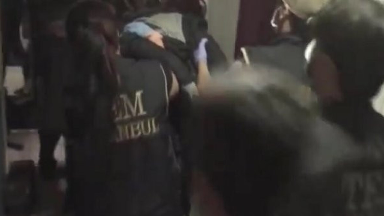 İstanbul'da DHKP-C operasyonu. Polis demir korkulukları kesip içeri girdi, 7 kişi gözaltında